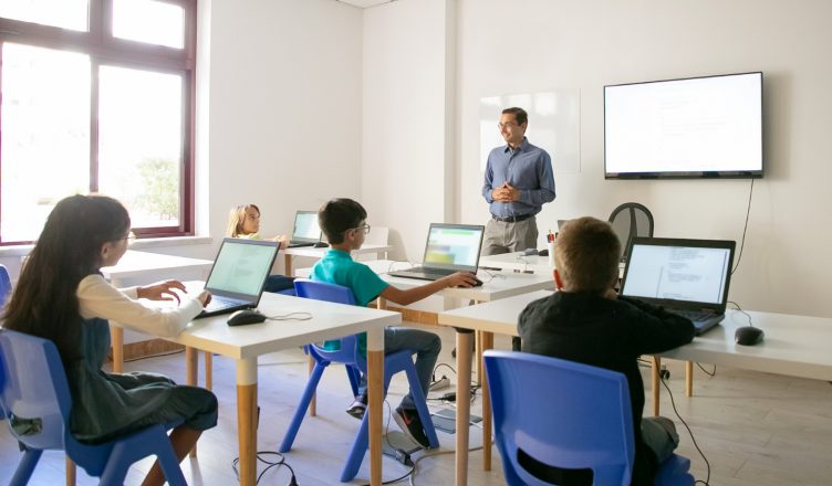 Jogos eletrônicos e educação