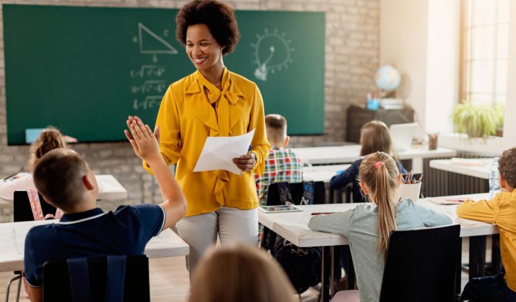 Principais diferenças das escolas do Brasil e dos Estados Unidos