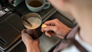 Entenda a diferença entre café carioca e café coado, suas características, preparo e sabores para escolher a melhor opção no dia a dia.