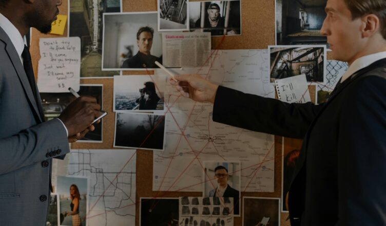 Entenda por que a checagem de antecedentes e a busca de bens são essenciais em um dossiê, reforçando segurança e análise jurídica