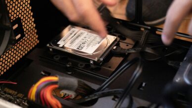 Ryzen 7 5700X e RTX 5060 no Blender oferecem ótimo desempenho em render e viewport, com fluidez em cenas complexas e ciclos GPU acelerado.