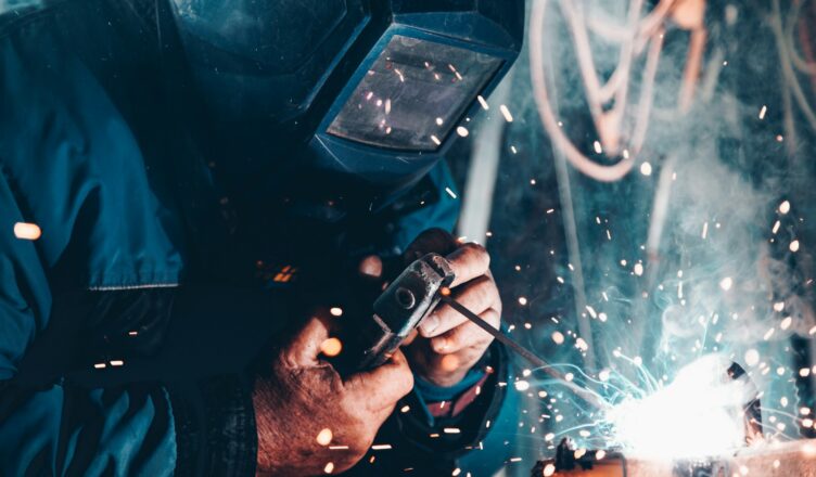 Descubra estratégias de marketing para negócios industriais locais e veja como atrair mais clientes com presença digital eficiente.