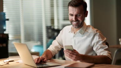 Nova geração de empreendedores digitais acelera criação de sites no Brasil